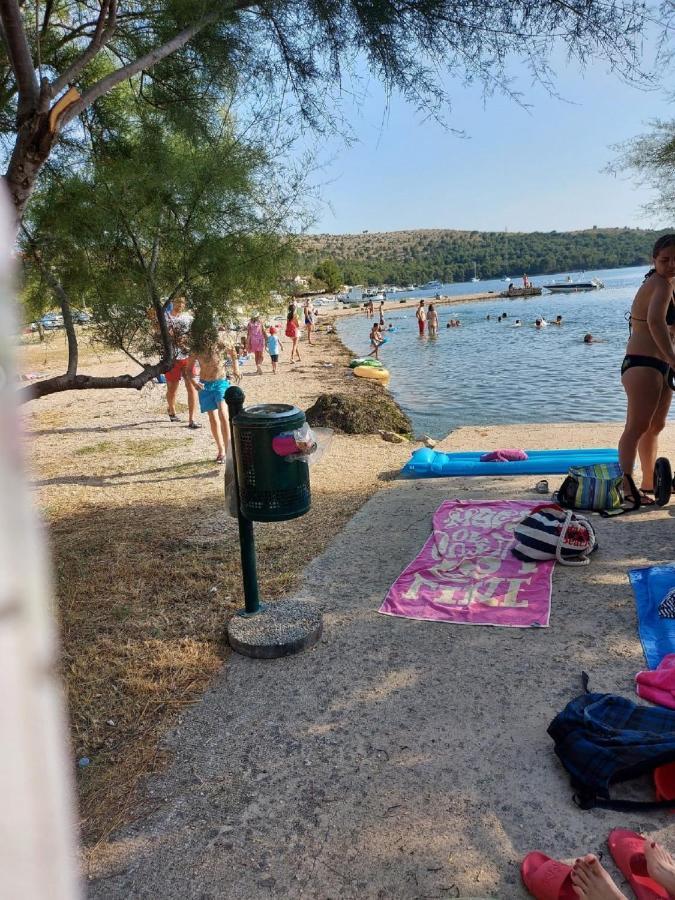 Apartman Luka Jadrtovac Exterior foto